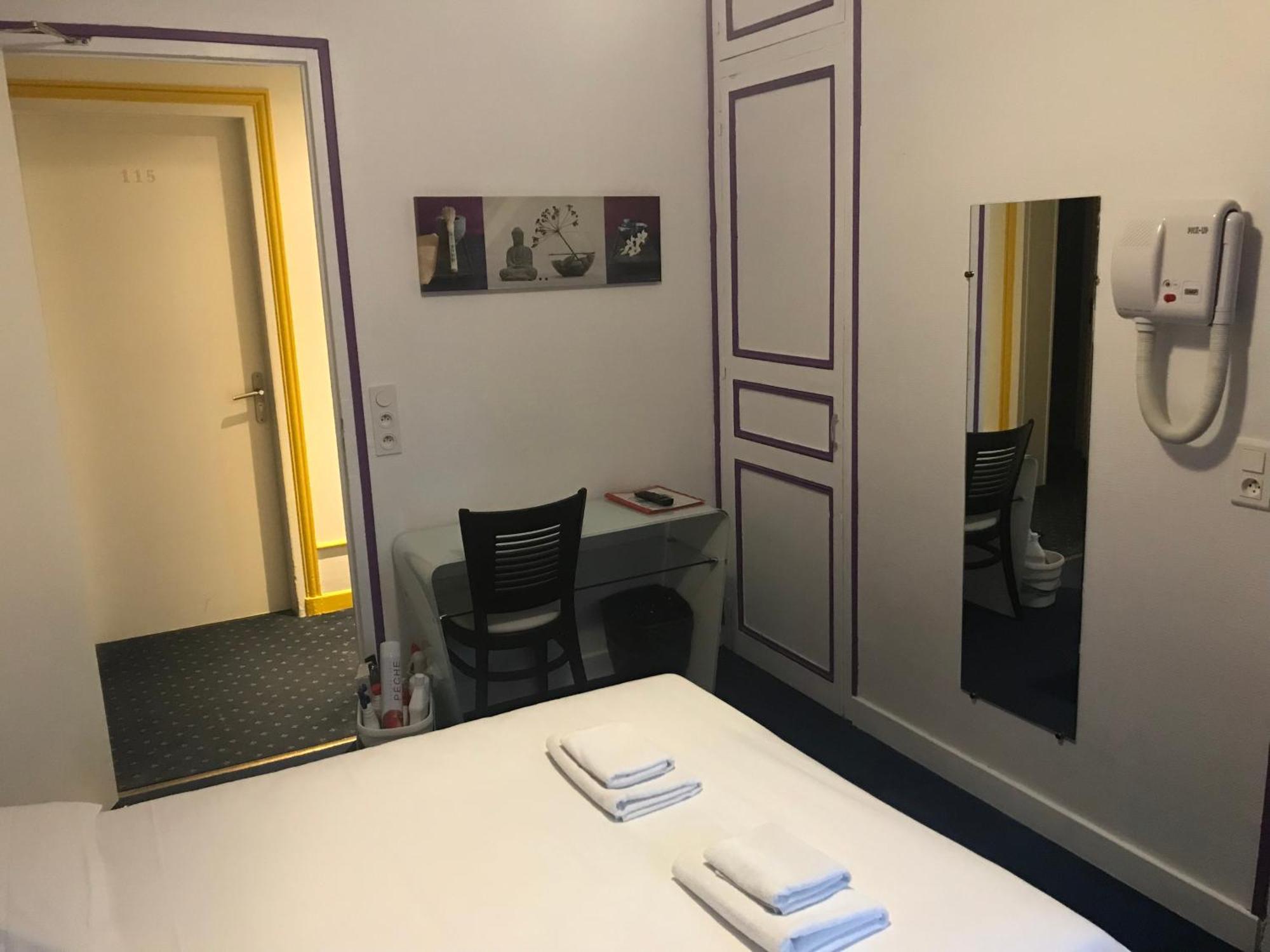 Hotel Couleurs Sud Centre-Ville Gare Charleville-Mezieres Ngoại thất bức ảnh