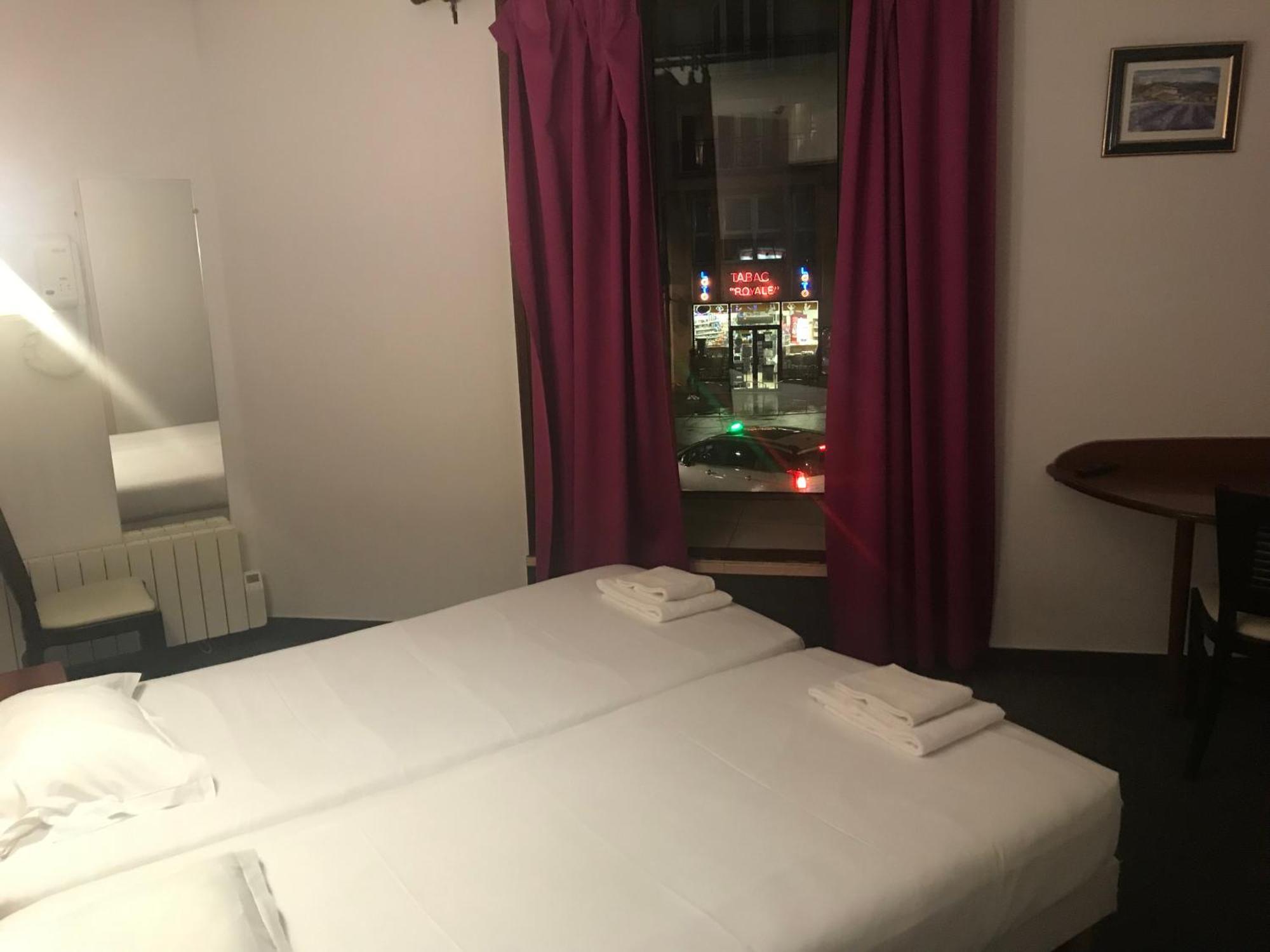 Hotel Couleurs Sud Centre-Ville Gare Charleville-Mezieres Ngoại thất bức ảnh