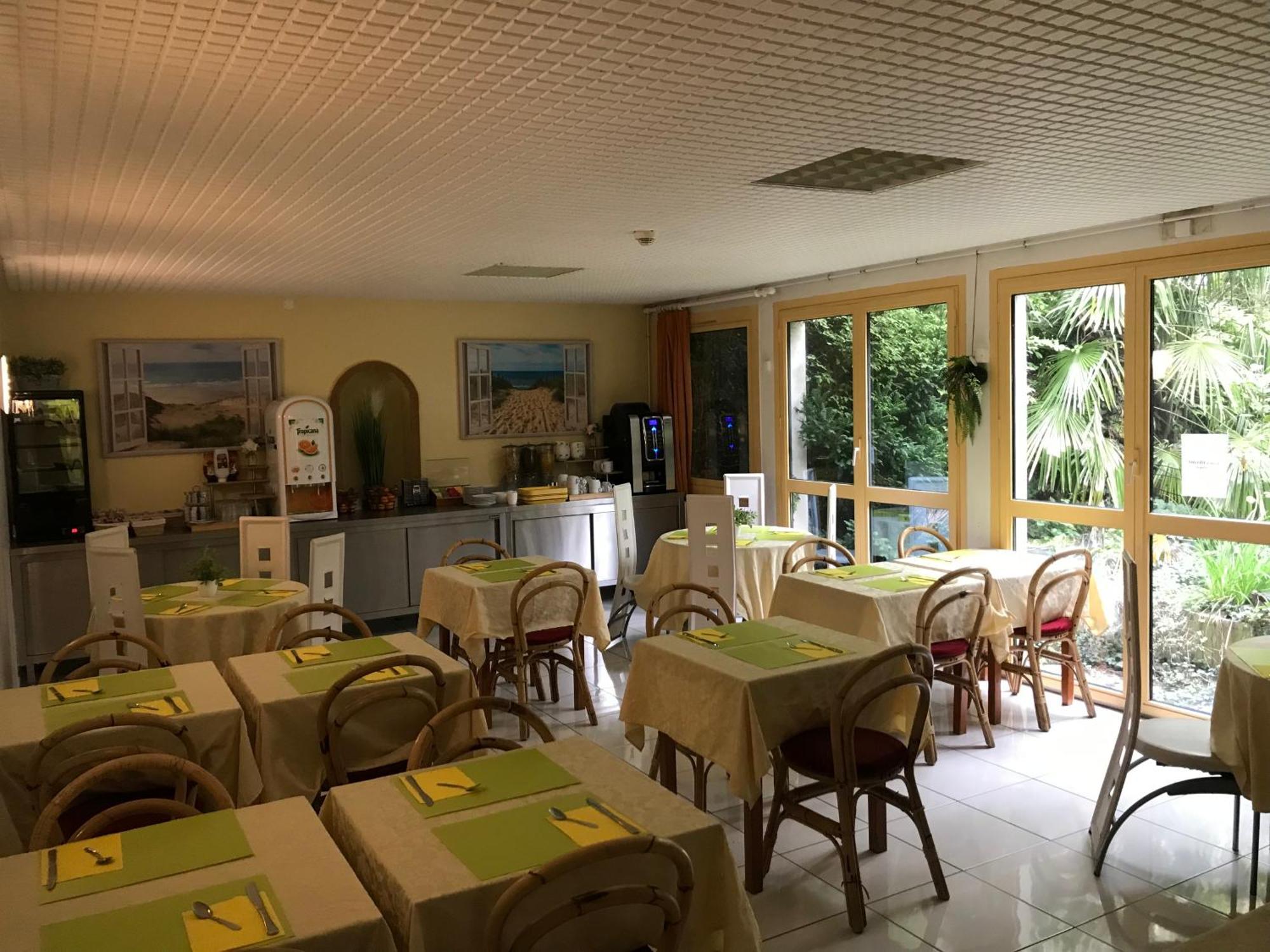 Hotel Couleurs Sud Centre-Ville Gare Charleville-Mezieres Ngoại thất bức ảnh