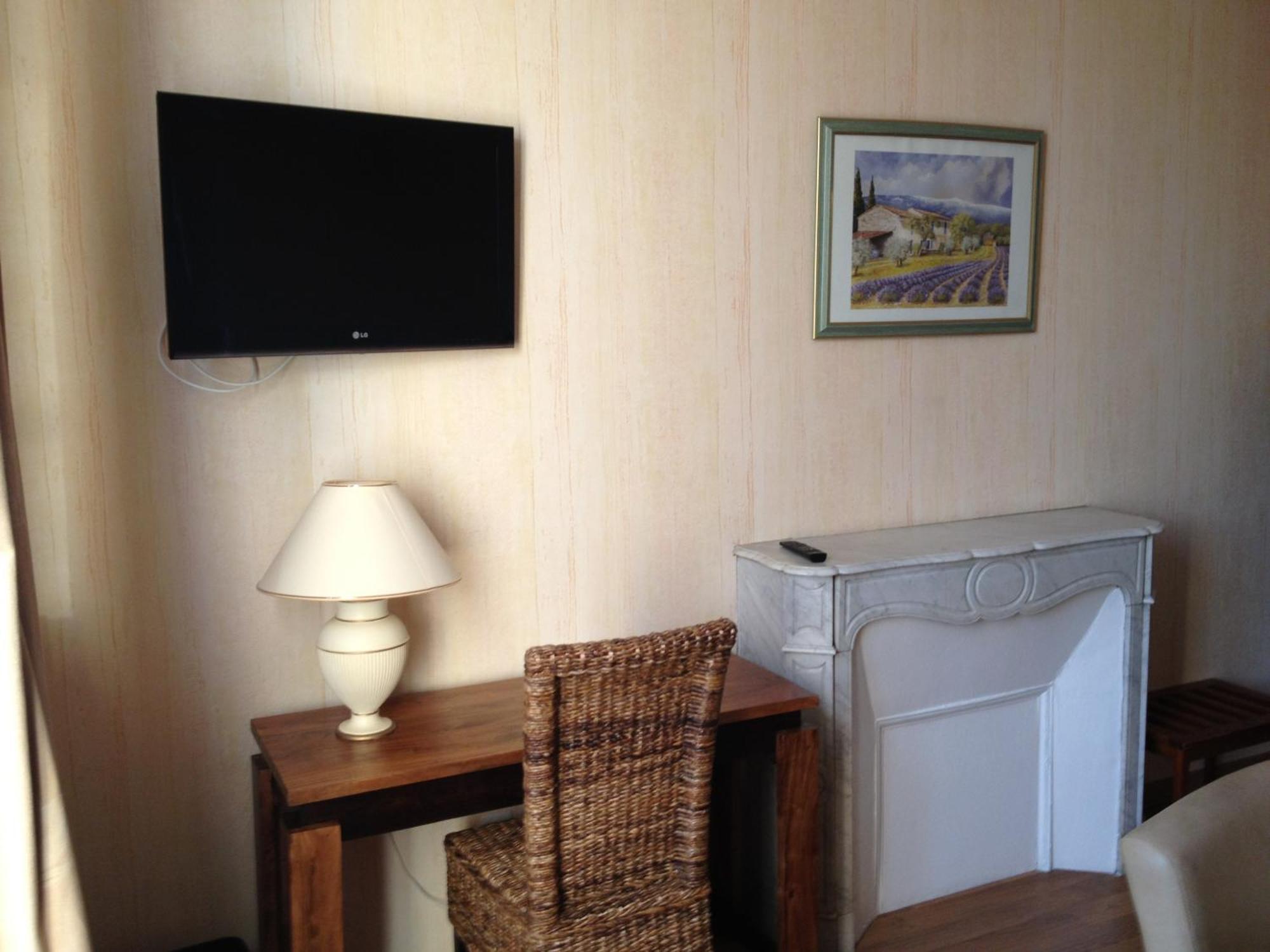 Hotel Couleurs Sud Centre-Ville Gare Charleville-Mezieres Ngoại thất bức ảnh