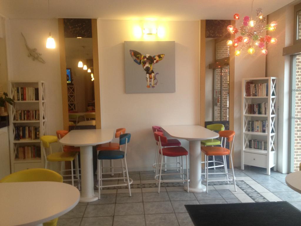 Hotel Couleurs Sud Centre-Ville Gare Charleville-Mezieres Ngoại thất bức ảnh